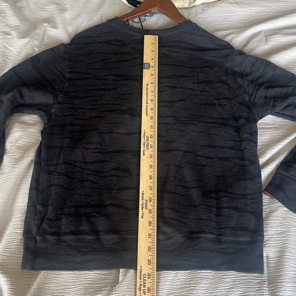 Monrow Charcoal Knit Top - Picture 9 of 9